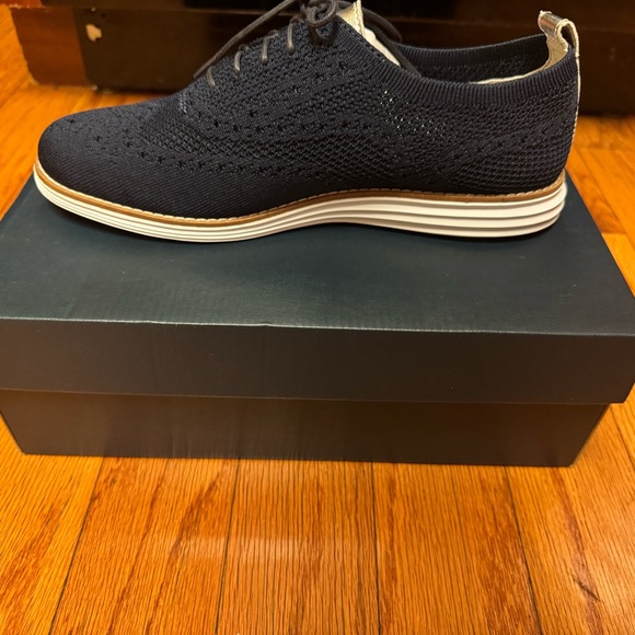 NWT - Women's 2.ZERØGRAND Stitchlite™ Wingtip Oxfords size 9.5 - Picture 1 of 3